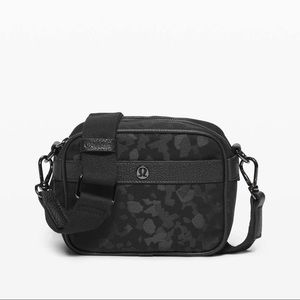 Lululemon Now and Always Crossbody Mini NWT